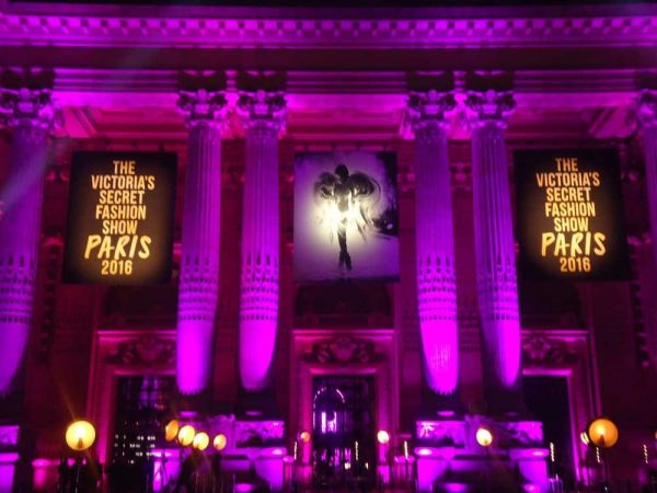 Le défilé Victoria's Secret met le feu à Paris ! - Pressamedia