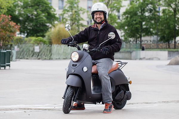 On (Mag) a pris en main : le Scooter électrique UNU