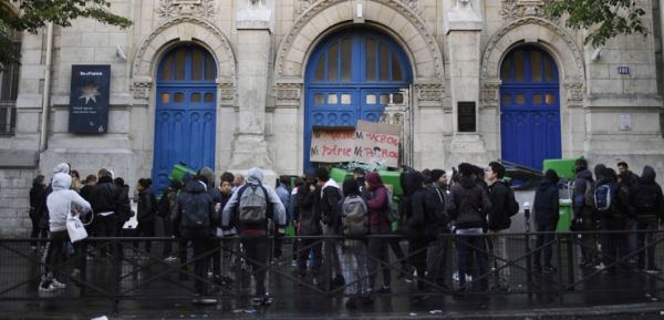 "Lycéens et lycéennes, ne vous trompez pas de combat", par Philippe Torreton