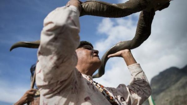 Afrique du Sud: Une cérémonie avec toutes les religions pour invoquer la pluie | TRT  Français