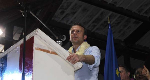 En visite à Mayotte, Emmanuel Macron prône le développement de l'Union des Comores pour sauver Mayotte