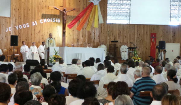 Le curé de l'église de la Source agressé en pleine messe