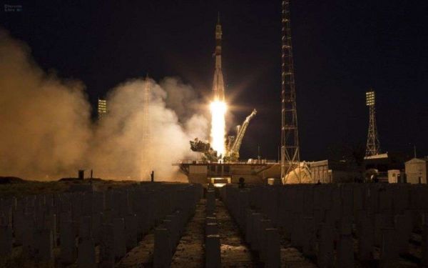 La fusée Soyouz rate son décollage, les deux astronautes sains et saufs