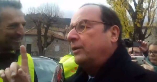 Face à des gilets jaunes, François Hollande défend son bilan