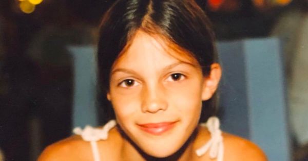Reconnaissez-vous Iris Mittenaere sur cette photo