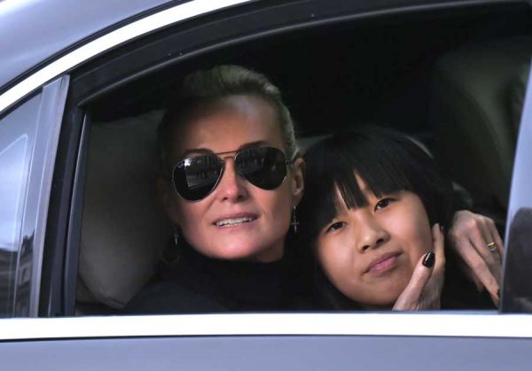 Johnny Hallyday, l'hommage de sa fille Jade : « Tu peux être fier de maman et Joy »