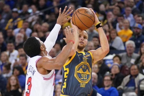 2285 tirs primés: Stephen Curry entre dans l'histoire