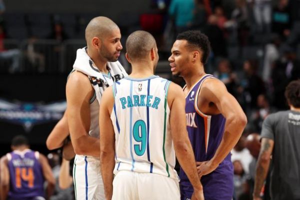 Basket - NBA - La nuit des Frenchies : Nicolas Batum et Tony Parker (Charlotte)