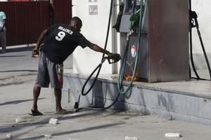 Protestation contre Jovenel Moise, la station à essence de Poste Marchand partiellement incendiée.