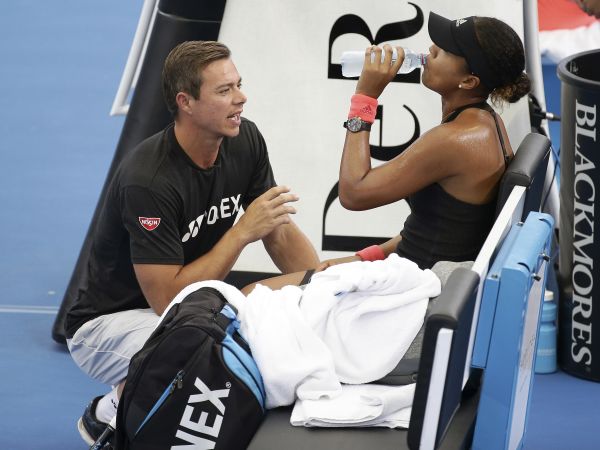 La Japonaise Naomi Osaka rompt les ponts avec son entraîneur Sascha Bajin