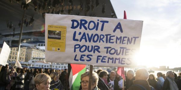 IVG : l'ordre des médecins porte plainte contre les responsables d'un syndicat de gynécologues