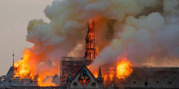 Notre-Dame de Paris : « La catastrophe matérielle est majeure, mais le mythe est plus grand »