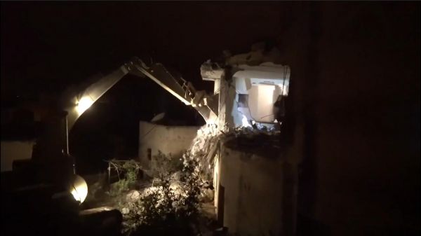 Cisjordanie : La maison du terroriste présumé d’Ofra rasée par l’armée