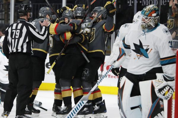 Les Golden Knights à une victoire du deuxième tour
