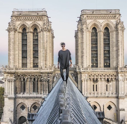 Ce grimpeur se filmait sur le toit de Notre Dame, des images spectaculaires et inédites