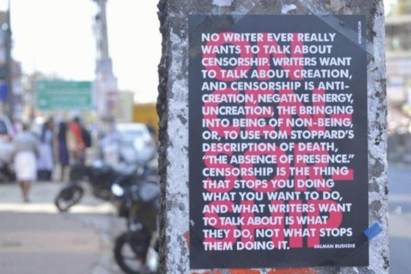 Des stickers pour créer la plus grande bibliothèque ouverte du monde