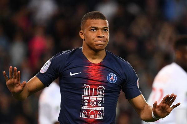 Ligue 1: le PSG fête son titre en battant Monaco 3-1, Neymar a rejoué