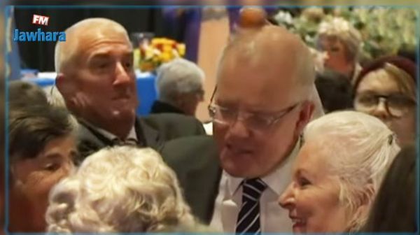 Australie : Le premier ministre cible d'un lancer d'œuf en pleine campagne