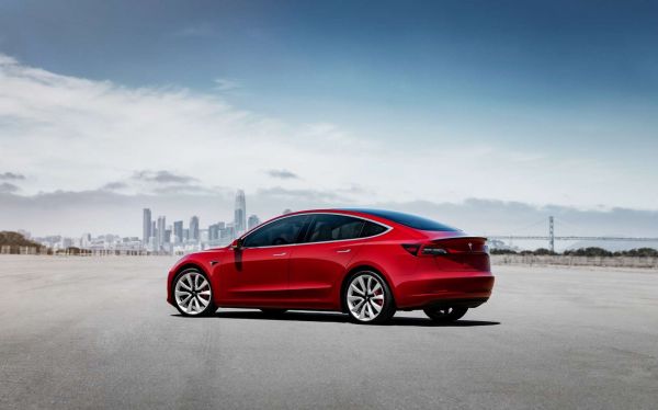 Une Tesla Model 3 filme ses vandales en pleine action