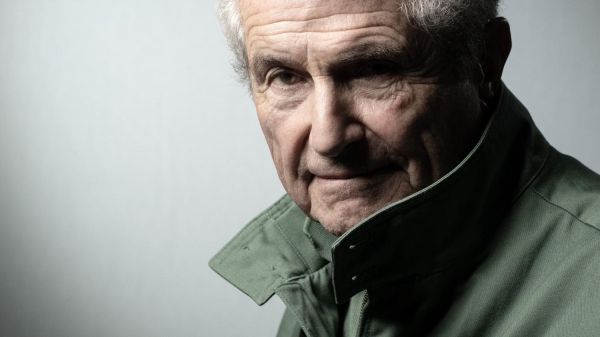 Claude Lelouch à Cannes : "J'aime le genre humain et je ne me lasse pas de le filmer"
