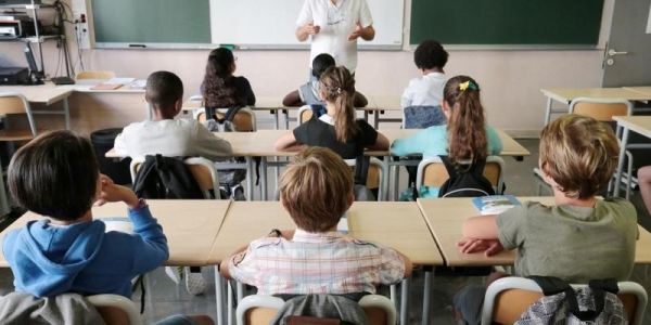 Du Viagra pour repeupler l'école... L'étrange proposition d'un maire dans le Loiret