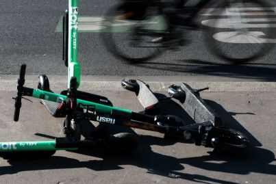 Une femme et un bébé renversés par une trottinette électrique