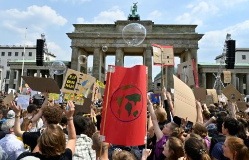 Des milliers de jeunes dans la rue pour le climat en Allemagne