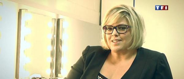 Après Ici Paris qui évoquait un "arrêt cardiaque", France Dimanche diagnostique un cancer pour Laurence Boccolini... L'animatrice de TF1 est furieuse (et elle a raison!)