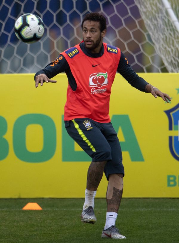 Neymar accusé de viol: Tite ne se "permet pas de juger"