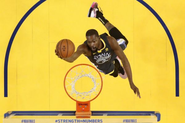 Les Warriors espèrent aligner Durant pour le cinquième match
