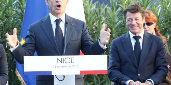 Christian Estrosi propose de reporter l'élection de LR et de confier la direction à Sarkozy en attendant