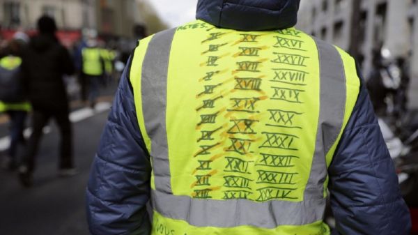 Gilets jaunes : 7000 manifestants en France selon l'Intérieur, des heurts à Toulouse