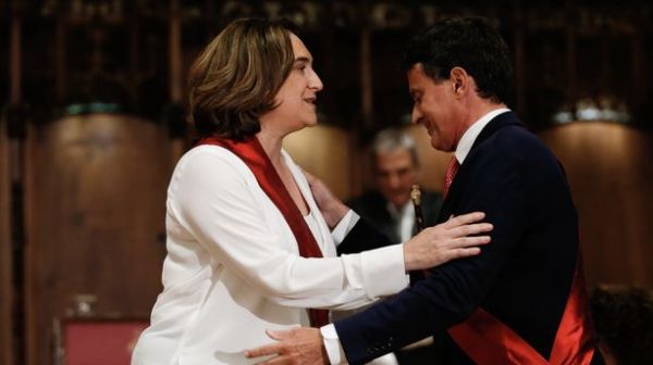Barcelone : le soutien inattendu de Manuel Valls permet à la maire sortante Ada Colau d'être réélue contre les indépendantistes