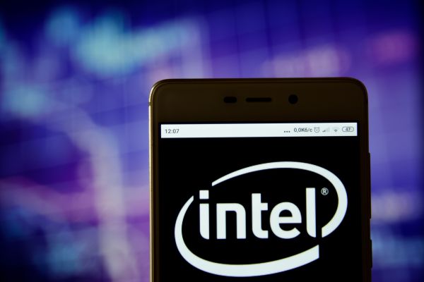 Apple pourrait racheter une partie d’Intel