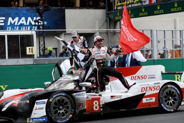 24 Heures du Mans: Fernando Alonso quitte l'endurance sur un double succès