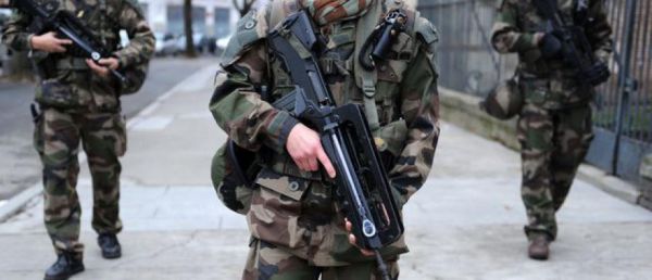 URGENT - Lyon : Les soldats de l'opération Sentinelle ont ouvert le feu cet après-midi sur un homme qui les menaçait avec un couteau