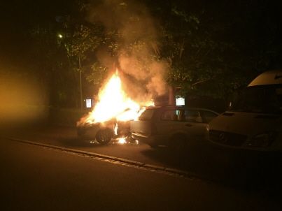 Dijon : une voiture brûlée cette nuit aux Grésilles