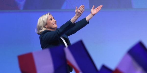 Municipales : Marine Le Pen prête à discuter "d'alliances" avec LR et les anti-Macron