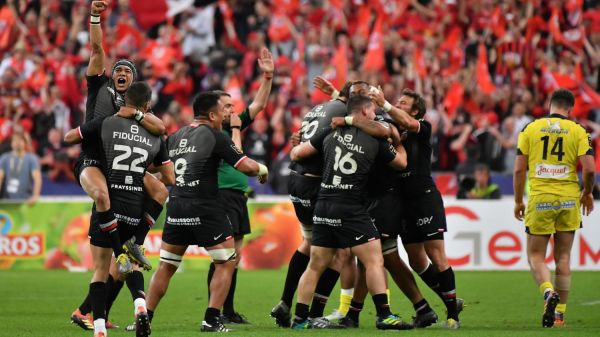 Rugby : retour à Toulouse pour les champions de France