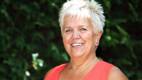 Mimie Mathy a divisé son salaire par deux pour sauver «Joséphine, ange gardien»