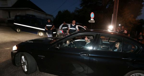 Reconstitution du meurtre d'Alexia Daval : Jonathann et la famille d'Alexia sont sur place