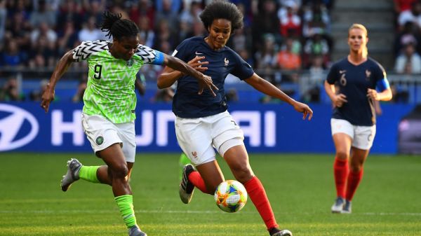 Football : la Coupe du monde fait le bonheur des stades et des hôtels