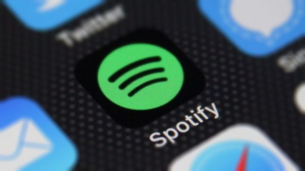 Spotify autorise les annonceurs à vous cibler si vous écoutez des podcasts