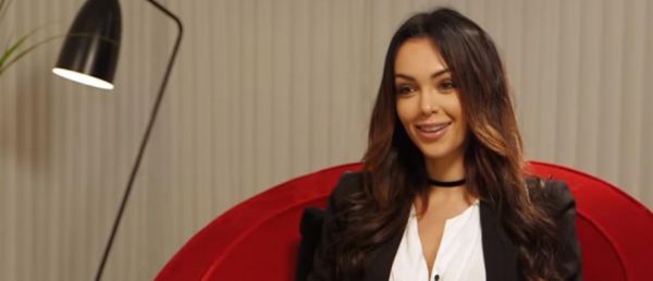 Après l'un de ses tweets, Nabilla s'en prend à Eric Naulleau: "Il veut quoi lui ? Va bouffer tes livres. Tu fatigues"