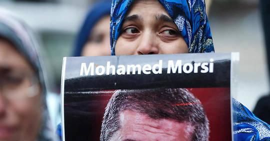 En Égypte, libéraux et islamistes pleurent la mort de Mohamed Morsi