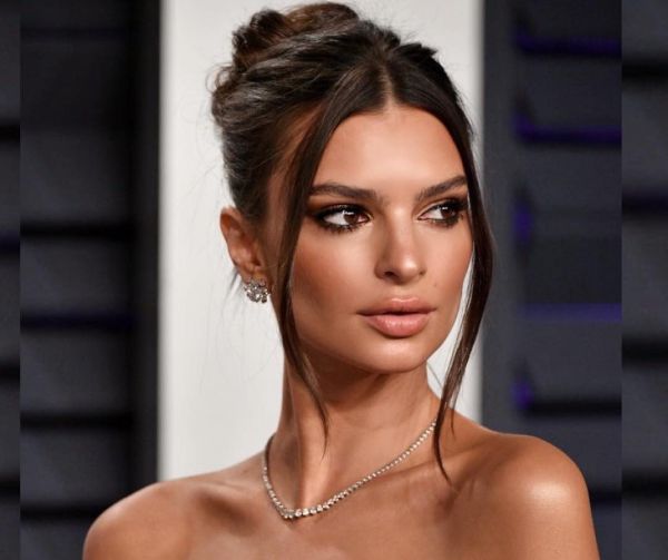 Emily Ratajkowski met la toile en effervescence avec des clichés très sexy