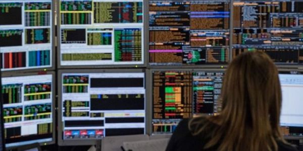 La Bourse de Paris finit en très légère hausse, en attendant la Fed