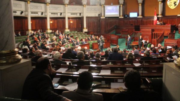 Amendement de la loi électorale : première réaction française