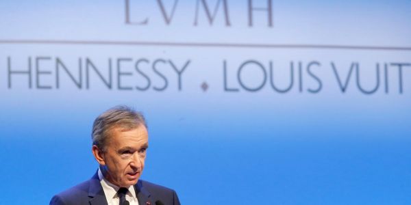 Bernard Arnault entre dans le club des hommes possédant plus de 100 milliards de dollars