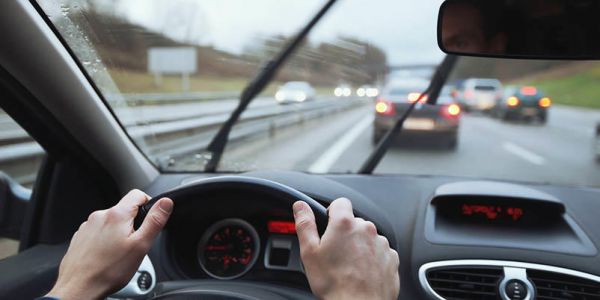 Auto : le poids de votre voiture pourrait vous coûter très cher !